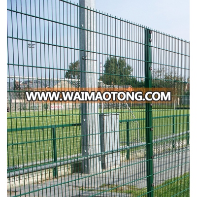 PVC coated double horizontal Wire Fencing 6/5/6 mm x 200 x 50 mm mesh opening